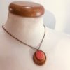 collier chaine bois rond hêtre émail corail Rootsabaga fait main artisanal Lyon