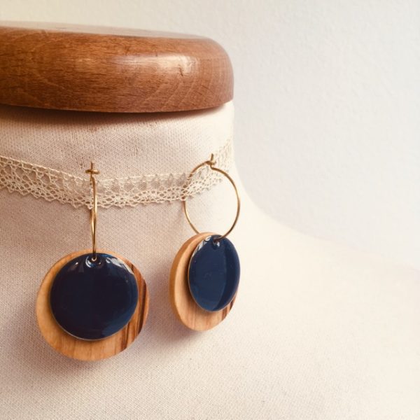 Créole bois rond émail bleu roi Bijou naturel fait main