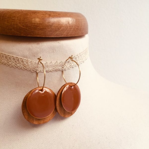 Créole bois rond émail cognac Bijou naturel fait main