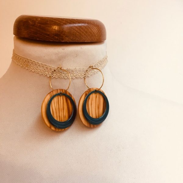 boucles d'oreilles créoles colorées rond évidé bleu pétrole bois olivier Rootsabaga bijoux fantaisie artisanaux lyon