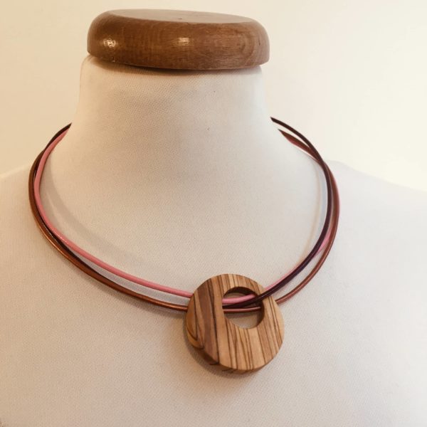 collier rond de bois rose prune bronze bijoux artisanaux boutique de créateurs rootsabaga lyon