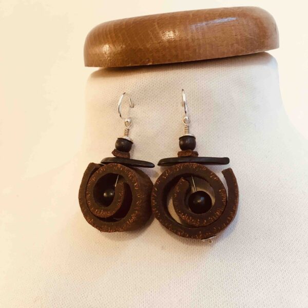 boucles d'oreilles cannelle grande noire Rootsabaga