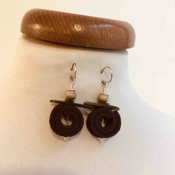 boucles d'oreilles cannelle ivoire vegetal vert kaki