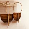 creole dorée demi lune batonnet Rootsabaga bijoux lyon gros plan
