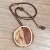 collier chaine bois doré biscornu olivier Rootsabaga Bijoux Artisanaux Naturels Lyon
