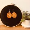 Boucles-doreilles-Full-Moon-Rootsabaga-bois-olivier-et-ivoire-vegetal-jaune-orange