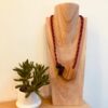collier Planète Bois Olivier Ivoire végétal cordon laine et soie fuschia noir rose