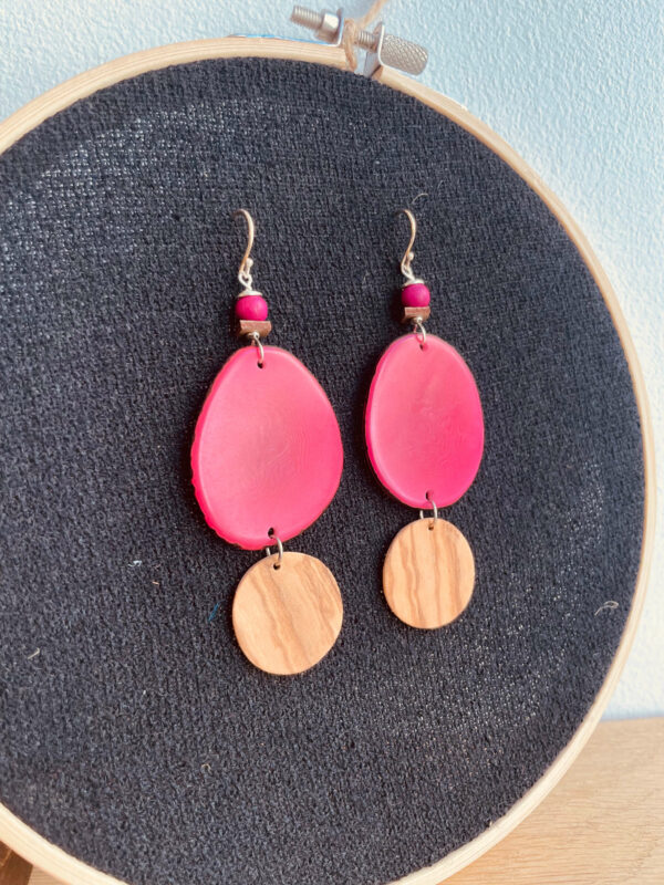 boucles d'oreilles chips ivoire végétal et rond de bois olivier rose Rootsabaga