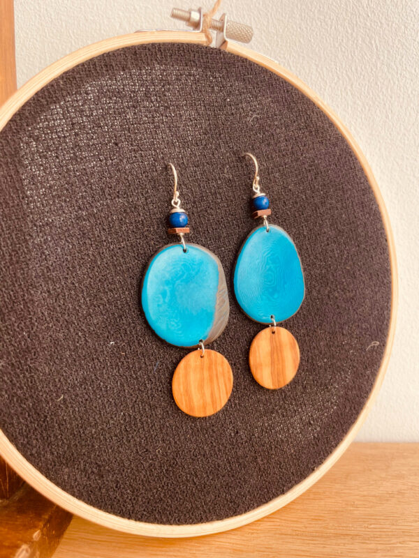 boucles d'oreilles chips ivoire végétal et rond de bois olivier turquoise Rootsabaga