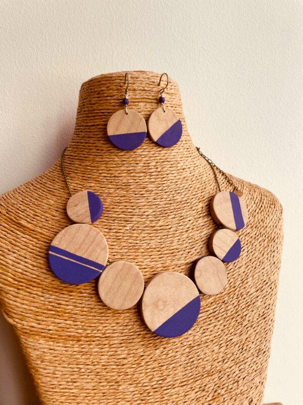 parure Gourmandise violet bois peint Rootsabaga